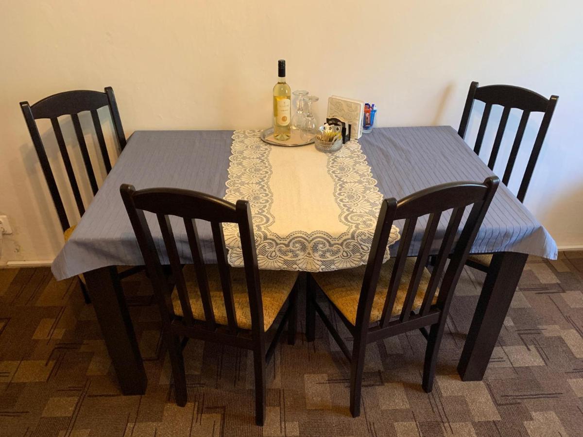 Pod Náchodským zámkem Apartamento Exterior foto