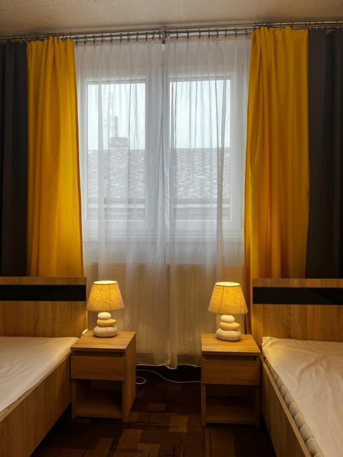 Pod Náchodským zámkem Apartamento Exterior foto