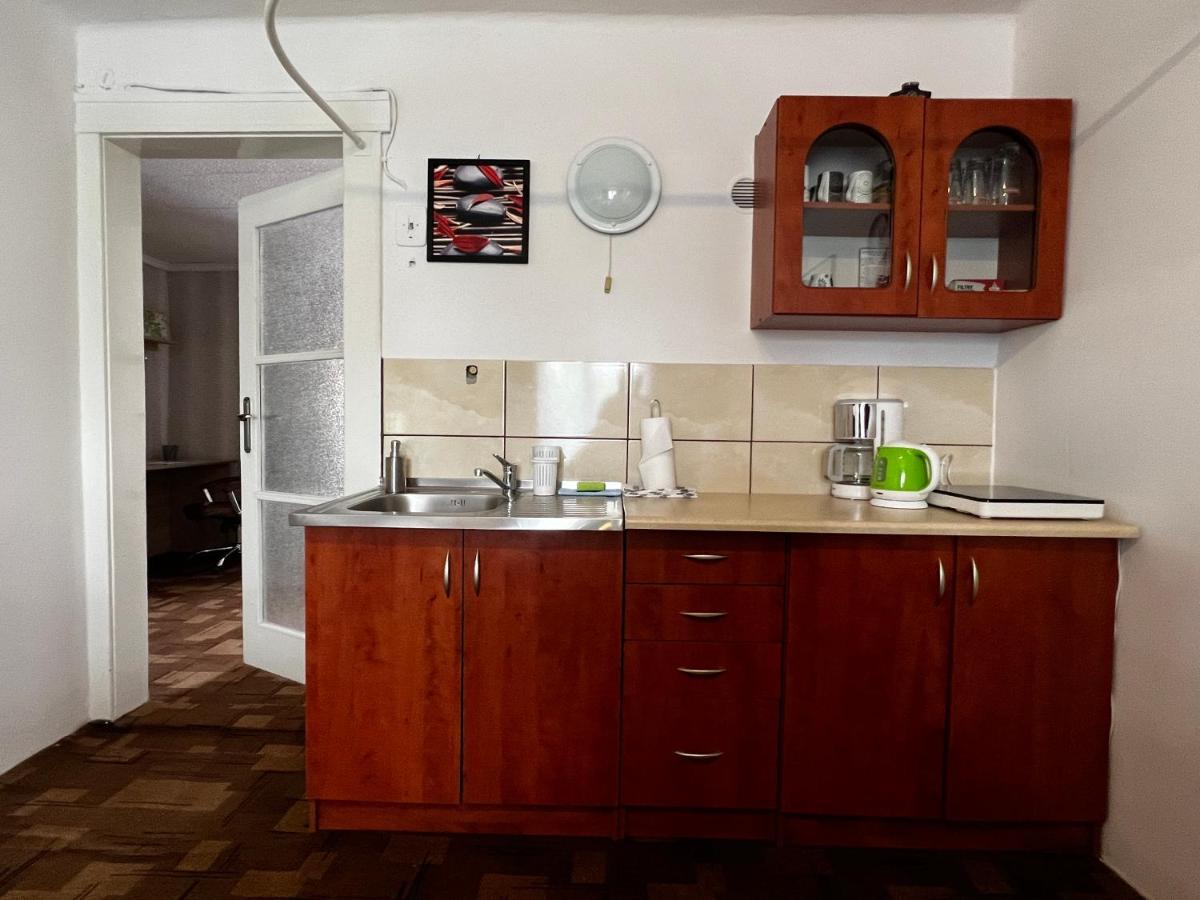 Pod Náchodským zámkem Apartamento Exterior foto