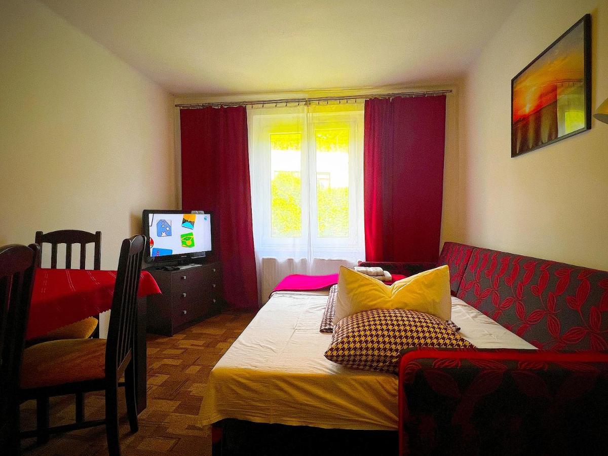 Pod Náchodským zámkem Apartamento Exterior foto