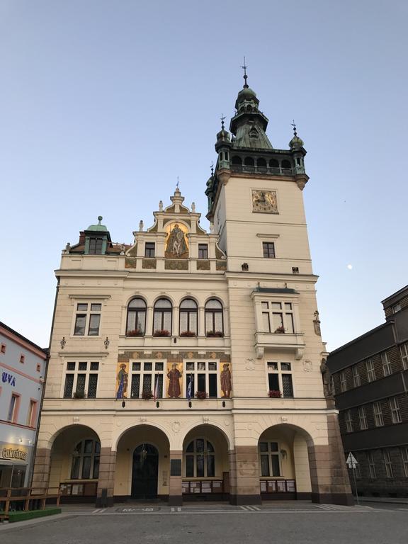 Pod Náchodským zámkem Apartamento Exterior foto